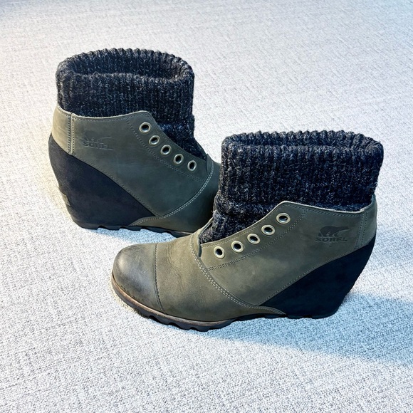 Sorel Joanie Sweater Wedge Ankle Boots Suede Knit Cuff  Womens Size 10❤️ - Picture 1 of 11